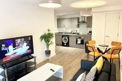 Image de Stunning 2-Bed Apartment Coventry