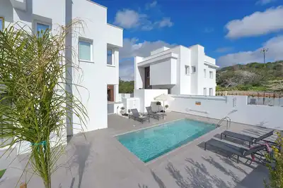 Sun & Moon Luxury 4-bedroom Villa