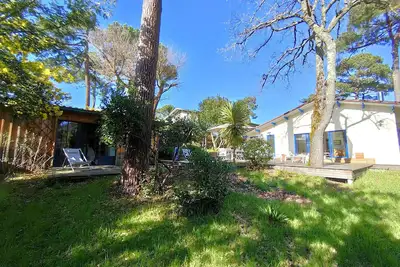 Image de Villa rénovée 4 ch. à 50m du Bassin avec terrasse et jardin, Wifi, parking
