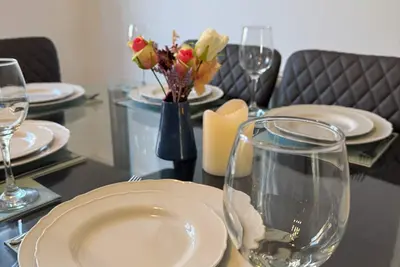 Image de Spacious Holiday Home near Luton Airport with free parking.