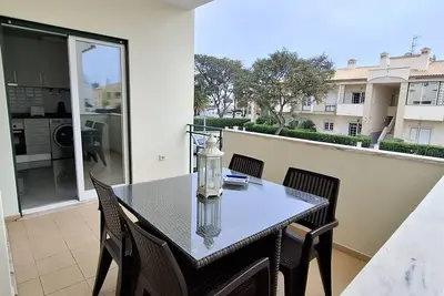 Image de T2 Lyana, com Ac e Wifi, a 550m da praia