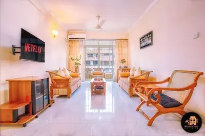 Charming 3-Bedroom Apartment on the Beach-side with Ac and WiFi in Mount Lavinia