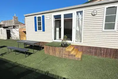 Image de MobilHome 2 Confortable à 40 m de la Plage avec Jardin et Barbecue