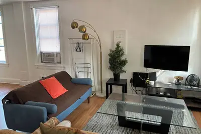 Image de Einstein, Salus, Lasalle 2nd fl 2bed