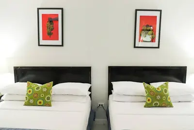 Image de Paradise on the Rocks - Suite #3