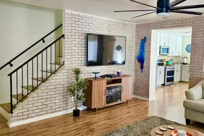 Image de 3-bedroom spacious Tucson home, newly remodeled kitchen