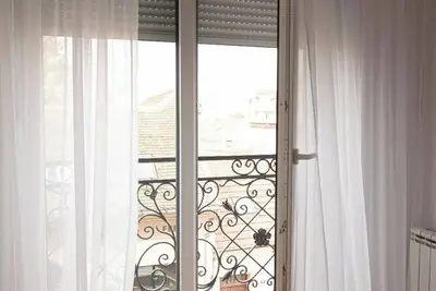 Image de Lux, Centar, Garaza