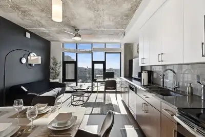 Image de Fully Equipped | Steps from Dwntwn | Ultra-Cozy