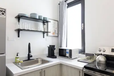 Image de Charming 2 - Bed Room Apartment With Ac, WiFi In Art District