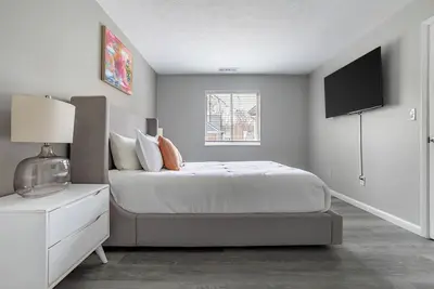 Image de Landing | Stylish 2bd, Clubhouse, Tennis Court