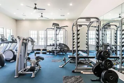 Image de Landing at Estelle - 2 Bedrooms in West Homewood / Edgemont Park