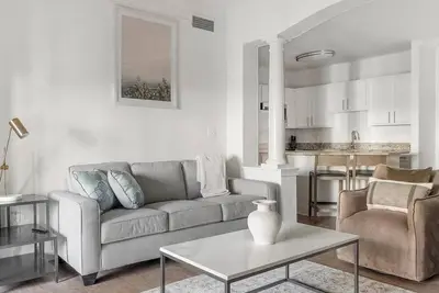 Image de Landing | Amazing 2bd, Tennis Court, Gym