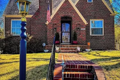 Image de Charming 2 bedroom cottage in D-town Farmville. Close to Longwood & Hampden  S.