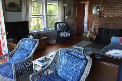 Image de Charming 2-bedroom cottage in serene Owls Head with a fabulous ocean view.