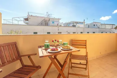 Image de Appartement 'Riviera House' avec Wi-Fi et climatisation