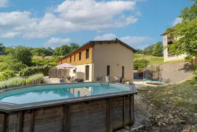 Image de Le Séchoir – Maison Authentique avec Piscine Privée en Périgord Noir, Idéale pour Famille ou Groupes