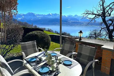Image de SwissHut Stunning Views Alps & Lake - Chalet Chrützwäg