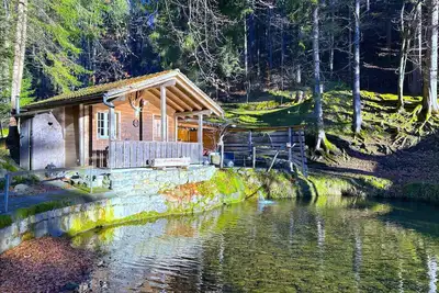 Image de SwissHut Idyllic Farm Cabin - Chalet Grabenmühle 2