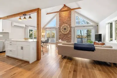 Image de Beautiful Golf Course Home in Eastman