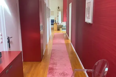 Image de Luxury roof top apartment with parking and Ac in the city center