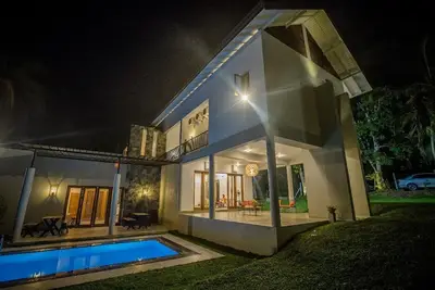 Image de privet Entire Villa Bhagi
