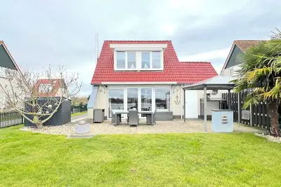 Image de Maison de vacances au bord de l'eau avec jardin
