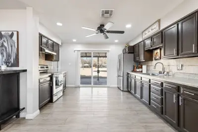 Image de Rustic Ranch Retreat Near Avondale Raceway