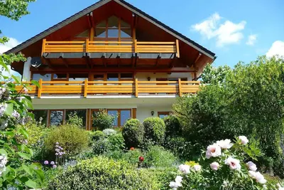 Image de Appartement \"Haus Am See\" avec vue sur le lac, terrasse privée et Wi-Fi