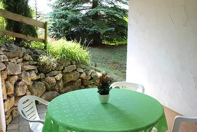 Image de Appartement \"A\" avec terrasse privée, jardin partagé et Wi-Fi