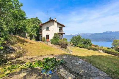Image de Maison de vacances privée avec vue incomparable sur le Lac! - Villa Due Riviere