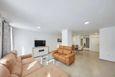 Image de Appartement de luxe à 100 mètres de la plage