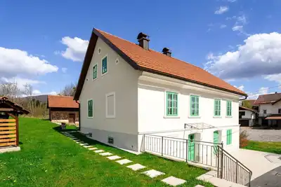 Image de Merveilleuse maison de vacances privée pour 10 personnes avec Wifi, Tv, terrasse et animaux admis