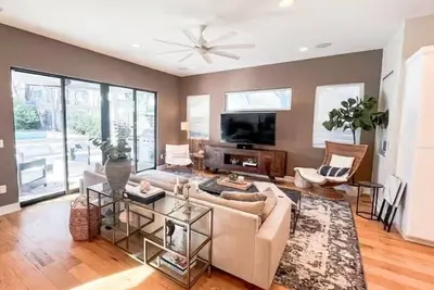 Image de Pool House I Fantastic Location Near Zilker Park and Barton Springs Pool!