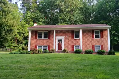 Image de Comfortable Split Level with Hot Tub, High Speed Internet