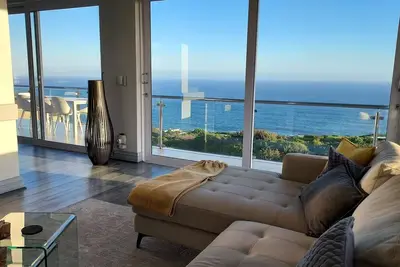 Image de Maison de vacances Mossel Bay pour 1 - 6 personnes avec 3 chambres à coucher - Maison de vacances