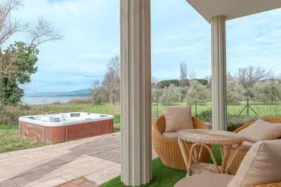 Image de Villa \"Casa\" avec vue sur le lac, Wi-Fi et climatisation