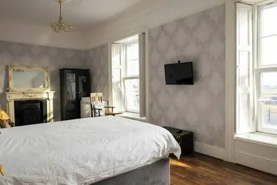 Image de Beach Views, Elegant & Modernised 5bd Period Home