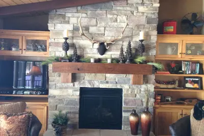 Image de Draft week only. Great 3 bedroom cottage on a lake 40 minutes from Lambeau!