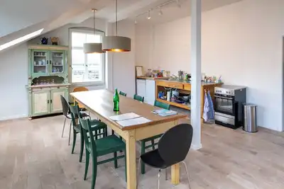 Image de Vacation apartment for up to 10 people in the city center with large eat-in kitchen