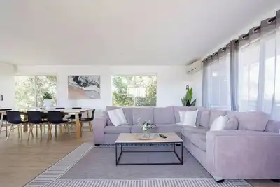 Image de The Ebony Coastal Retreat near Rosebud Beach