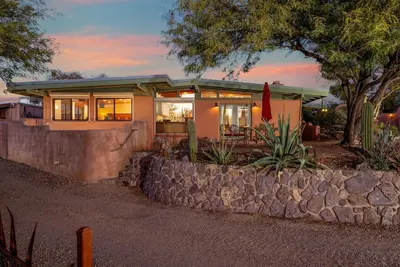 Image de Unique Home / 4 Acres / Private / 5 Br 2 Ba / Yoga