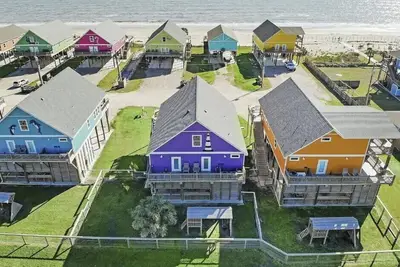 2nd Row | Steps to Beach | Sleeps 20