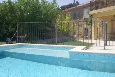 Image de Maison de campagne au bord de la rivière Aygues et vue sur le Mont Ventoux!