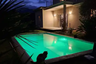 Image de Villa 130m2 proche mer - domaine privé et sécurisé entre verdure et roches roses