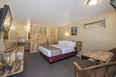 Image de Modern Studio at Birch Glen Lodge w Sauna. Relax and Repeat