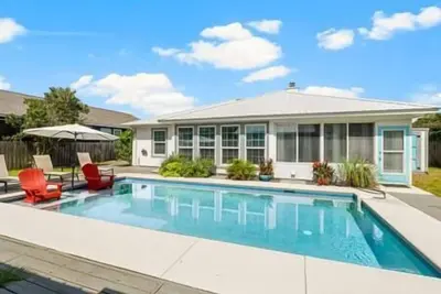 Image de Pcb West-5 min beach walk-pets-heat pool-tiki bar!