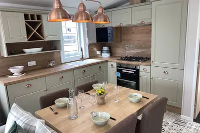 Image de Stunning caravan with decking at Manor Park in Norfolk ref 23015c