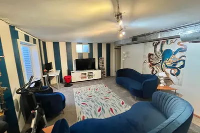 Image de Best Location~Fun~2 Living Rooms +Ping Pong/Games