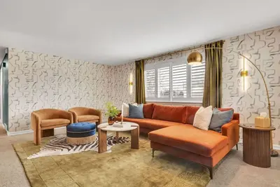 Image de 15 min to Denver/Boulder~Sleeps 12~Hot Tub~Games