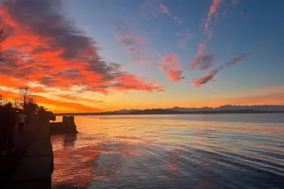 Image de Blocks from Alki Beach with Ac & Hot Tub